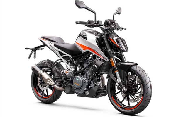 390 Duke 2022 Wit